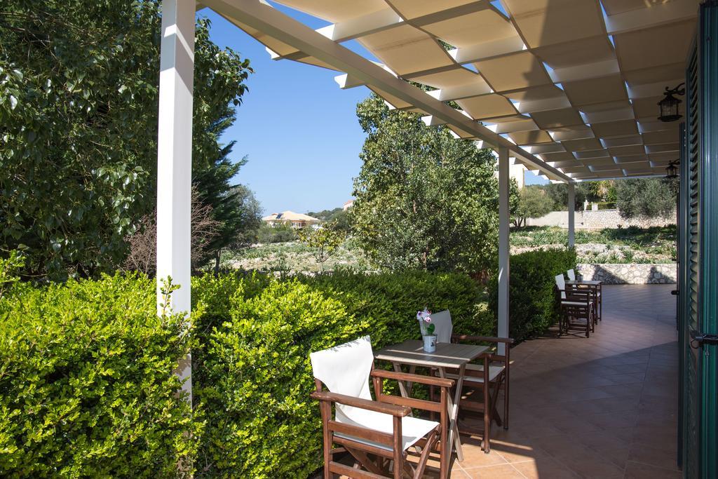 Dina Apartments Razata Экстерьер фото