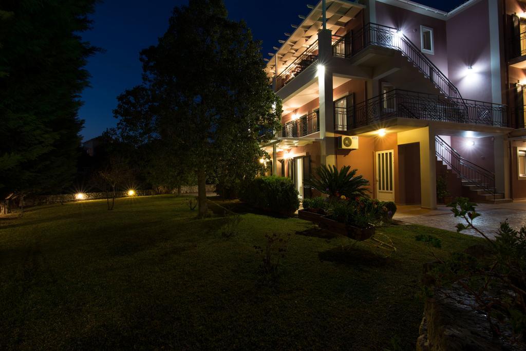 Dina Apartments Razata Экстерьер фото