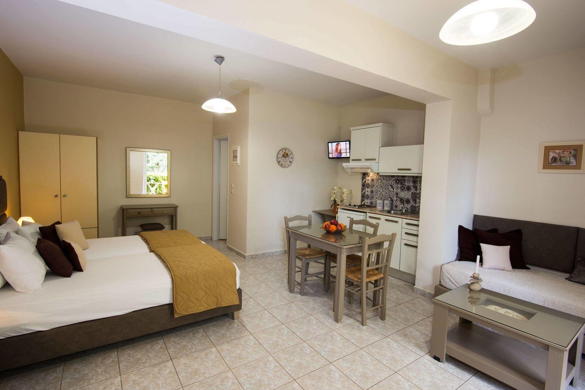 Dina Apartments Razata Экстерьер фото