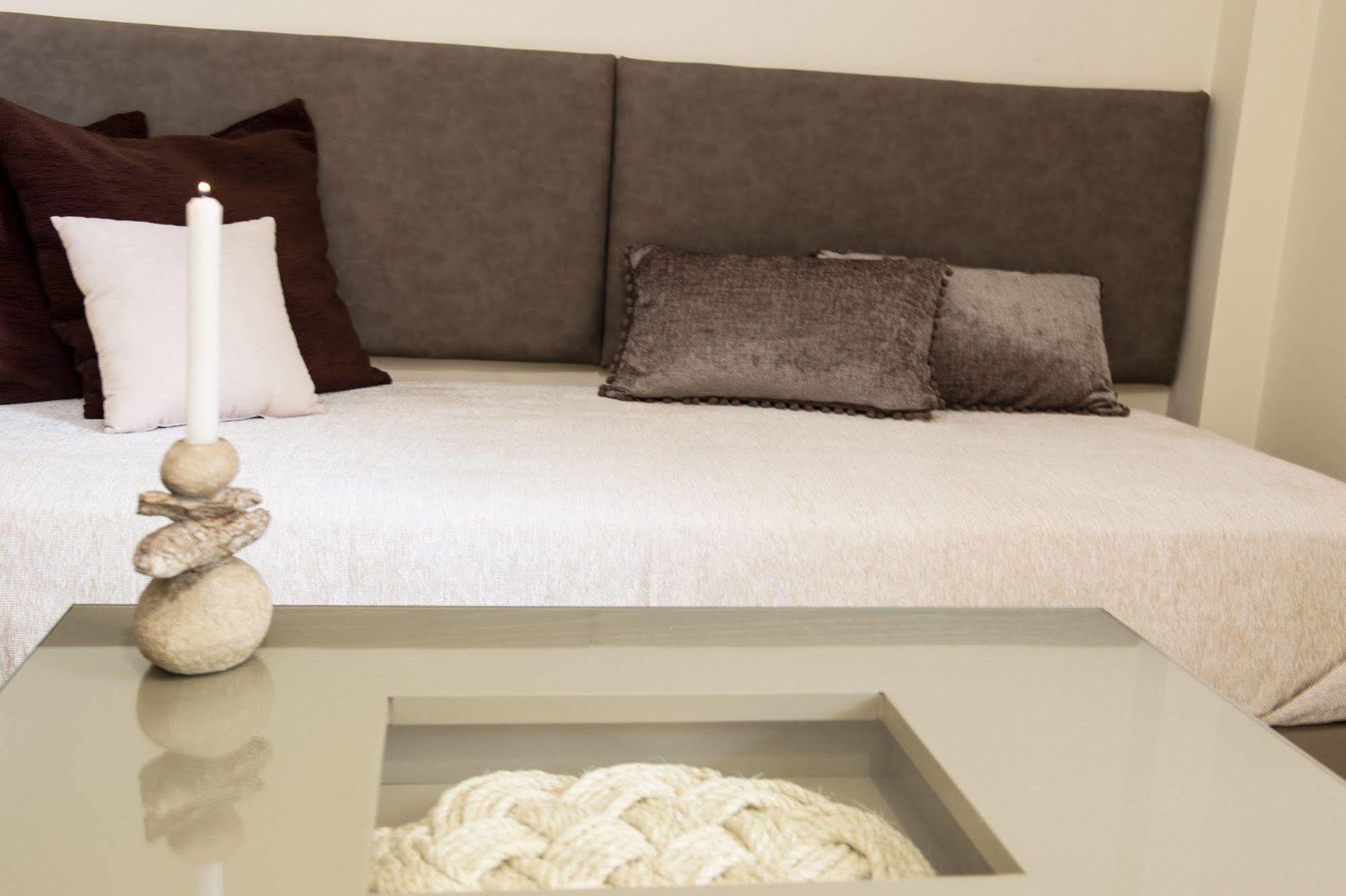 Dina Apartments Razata Экстерьер фото